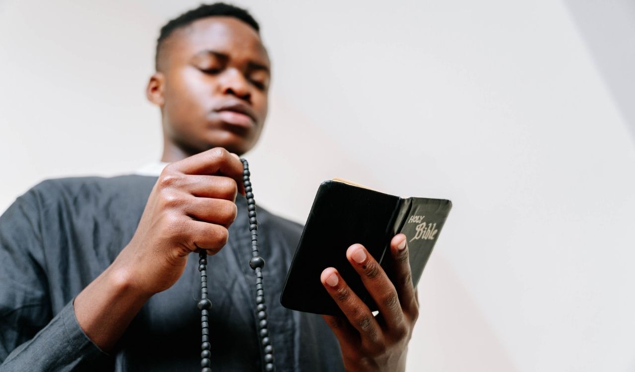 Powerful Short Bible Verses in Spanish for Daily Guidance