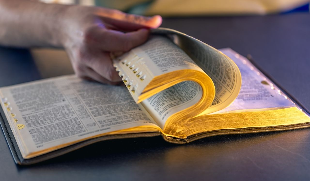 How Many Chapters Are in the Bible Ultimate Guide for Readers